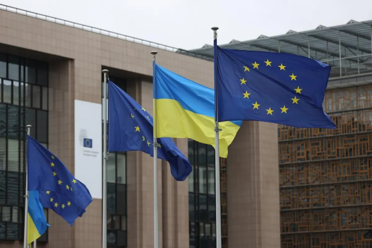 Председатель Европейского совета в соцсети X сообщил, что Европейский союз одновременно наращивает поддержку Украины и усиливает давление на Россию ради «справедливого и устойчивого мира».