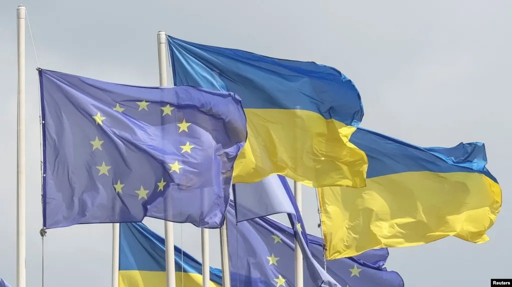 Евросоюз единогласно согласовал изменения в бюджете для предоставления Украине кредита на 90 млрд евро и одобрил 20-й пакет санкций против России, средства пойдут на армию, оборонное производство и поддержку населения.
