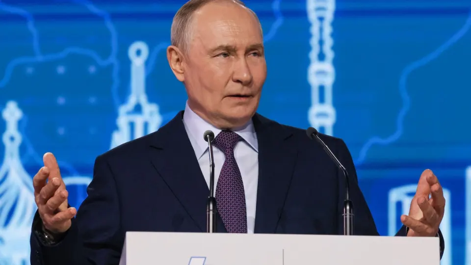 На фоне рекордного числа ограничительных мер спикеры президента и представители власти пытаются сгладить негатив: глава государства обратился к законодателям с призывом не увлекаться запретительными практиками.