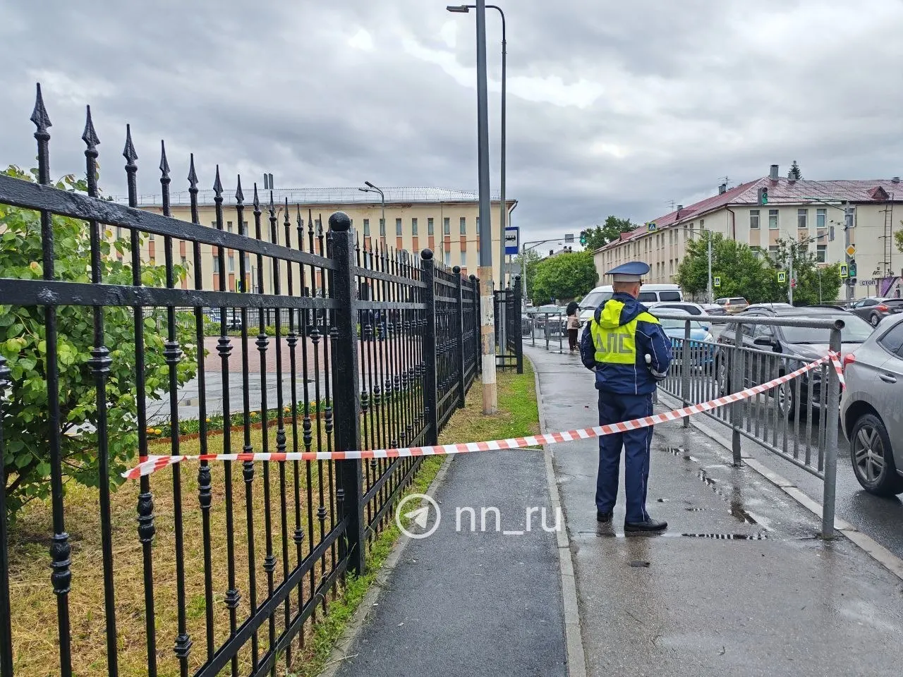 Над регионом были сбиты несколько дронов, одно из попаданий привело к повреждению здания областного суда в Нижнем Новгороде. По предварительным данным, пострадавших нет. Ночью Минобороны сообщило о 62 сбитых беспилотниках по России.