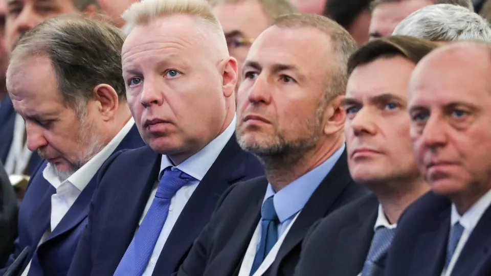 Российский союз промышленников и предпринимателей предложил не публиковать в интернете материалы и сведения по искам компаний, требующим возмещений и убытков из‑за санкций. Инициативу обсуждают в администрации президента и профильных ведомствах; у неё есть как сторонники, так и противники.