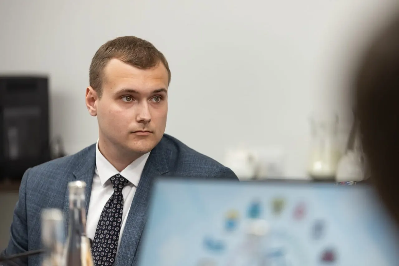 Аспирант и научный сотрудник ПсковГУ Игорь Егоров стал лауреатом президентской стипендии за исследование советской внешней политики в отношении Эстонии (1919–1939).