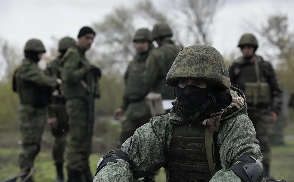 Анонимные источники отмечают отставание России по военным технологиям и тактике; без масштабной мобилизации экономических, людских и промышленных ресурсов ход конфликта в пользу России будет меняться не в её пользу. Окончательное решение о мобилизации пока не принято.