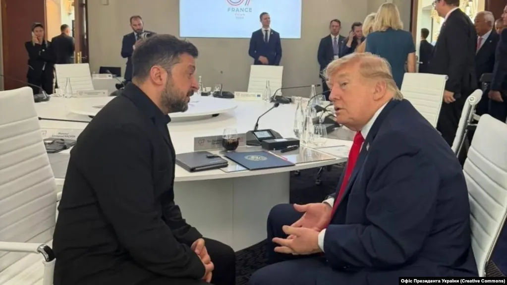 На саммите G7 во французском Эвиане лидеры сошлись на необходимости наращивания давления на Россию — в том числе обсуждались возможные новые санкции в энергетике, банковском секторе и поставки средств ПВО Украине.