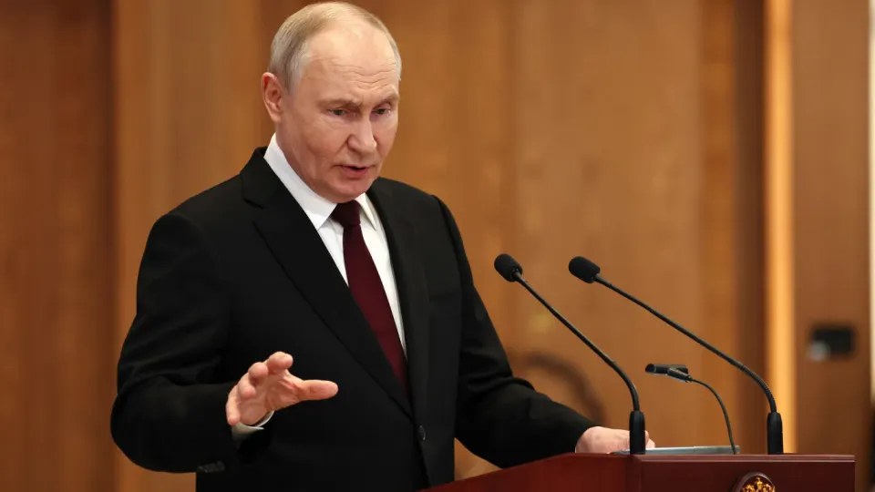 Президент заявил, что Россия может нанести ответные удары по странам Европы, если с их территории будут запускать беспилотники по российским объектам; власти также обвиняют страны Балтии в содействии таким пускам, что отрицается.