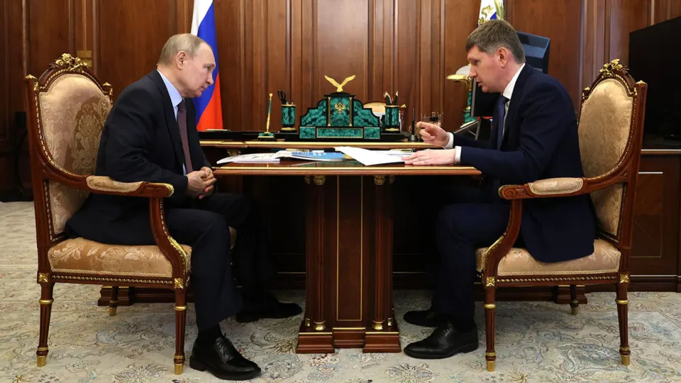 Президент поручил запустить новый инвестиционный цикл, но чиновники и эксперты говорят о долгом списке препятствий: высокие ставки, бюджетная экономия, отток доверия бизнеса и последствия войны.