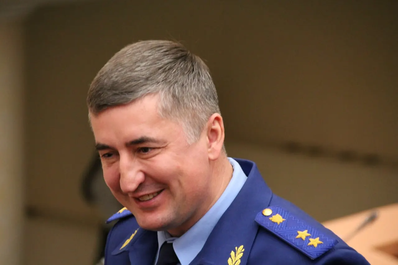 По указу президента Сергей Филипенко, ранее возглавлявший прокуратуру Саратовской области, назначен прокурором Воронежской области на пятилетний срок. Новым прокурором Саратовской области стал Роман Пантелеев; указ вступил в силу 28 июня.