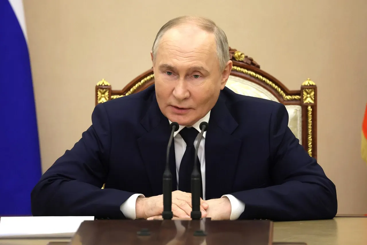 Президент потребовал обеспечить непрерывность строительства ледоколов на Балтийском заводе и подчеркнул важность реализации планов по проекту «Лидер».