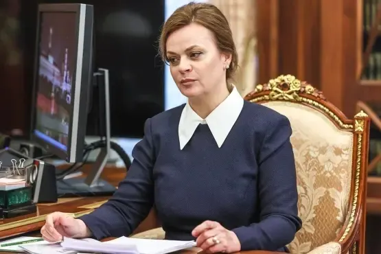 Президент подписал указ о назначении статс‑секретаря — заместителя министра обороны Анны Цивилевой в президиум Совета по стратегическому развитию и национальным проектам. По данным расследования, она является двоюродной племянницей президента; фонд «Защитники Отечества» недавно расширил перечень поддержки ветеранов.