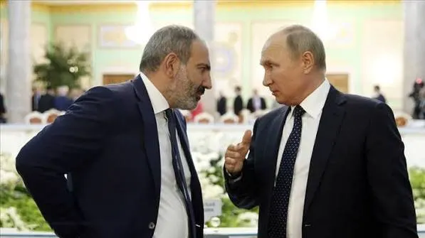 Премьер Армении Никол Пашинян в телефонном разговоре с Владимиром Путиным призвал принять меры в связи с ограничениями на поставки армянской продукции в Россию; в разговоре также затронули идею референдума о выборе между ЕС и ЕАЭС.