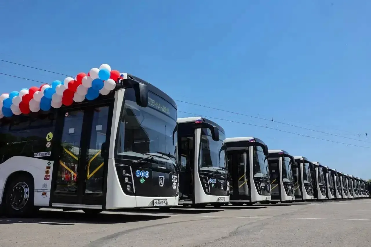 В 2027 году регион получит 642 млн рублей федеральных средств на обновление автобусного парка: планируют закупить 112 автобусов, ещё свыше 1,2 млрд рублей добавят из областного бюджета и других источников.