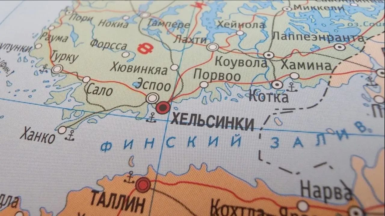 С 1 июля Россия увеличила таможенные пошлины на железнодорожные перевозки в Финляндию в восемь раз. Это делает импорт удобрений убыточным и может привести к приостановке поставок уже в ближайшие недели.
