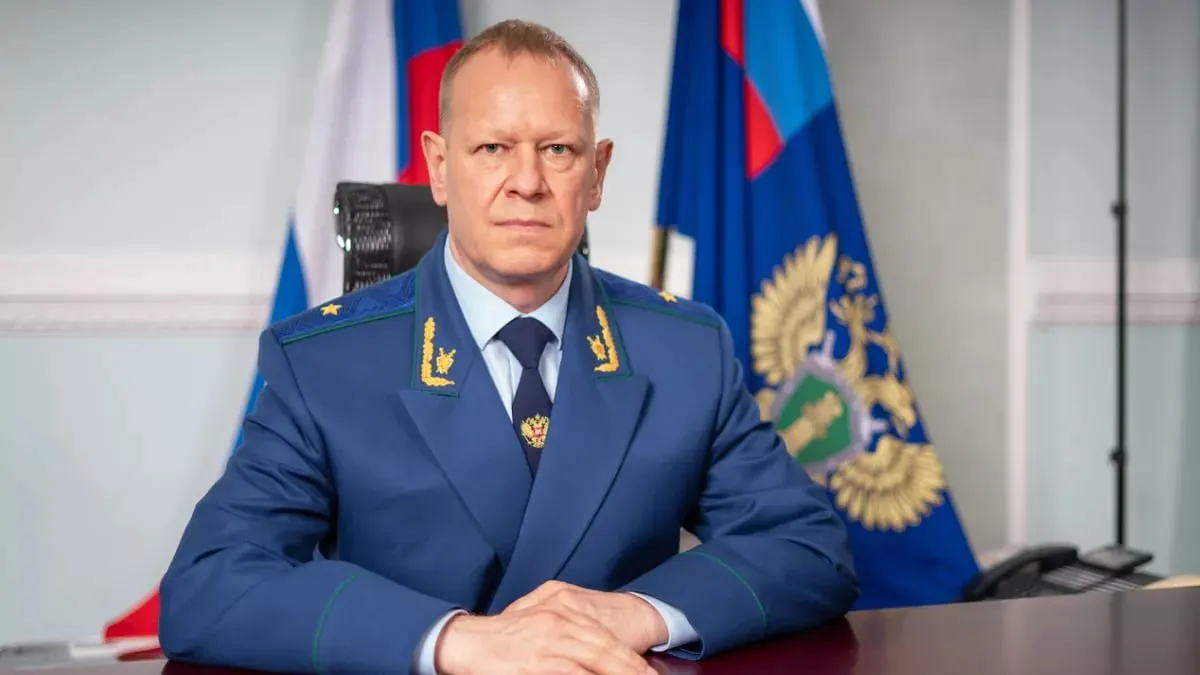 Президент направил в Совет Федерации кандидатуру Николая Рябова на должность прокурора Алтайского края; консультации по назначению прокуроров в 11 регионах запланированы на 16 июля.