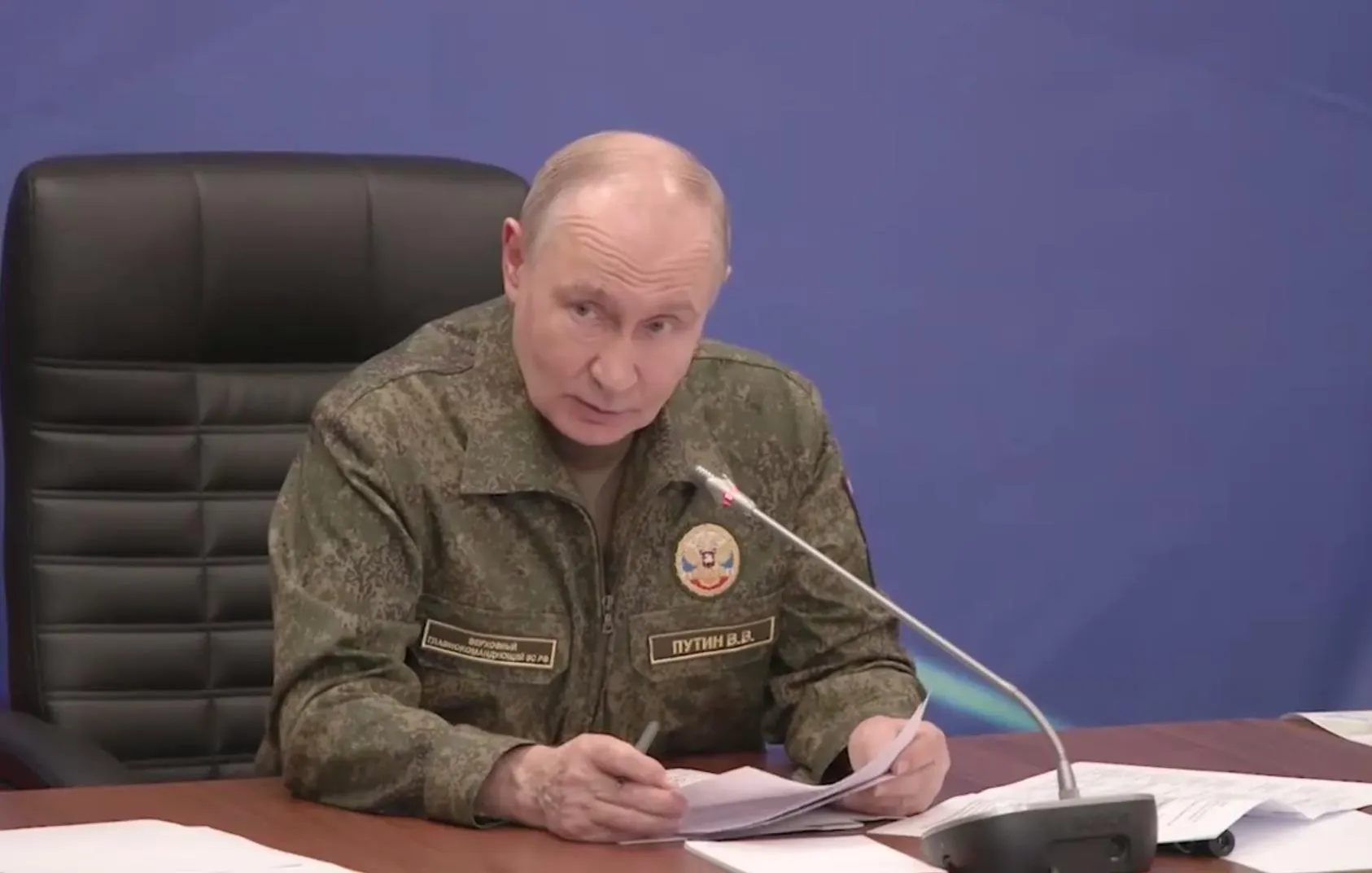 На совещании с военными президент заявил, что российские войска освободили Константиновку; с начала года, по его данным, ВС РФ освободили 133 населённых пункта.