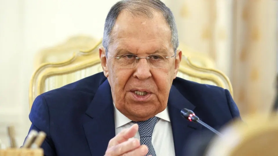Глава МИД заявил, что Москва будет добиваться задач, сформулированных Владимиром Путиным в июне 2024 года. Он также обвинил Запад в разрушении ранее достигнутых договорённостей и в переходе от переговоров к ультиматумам.