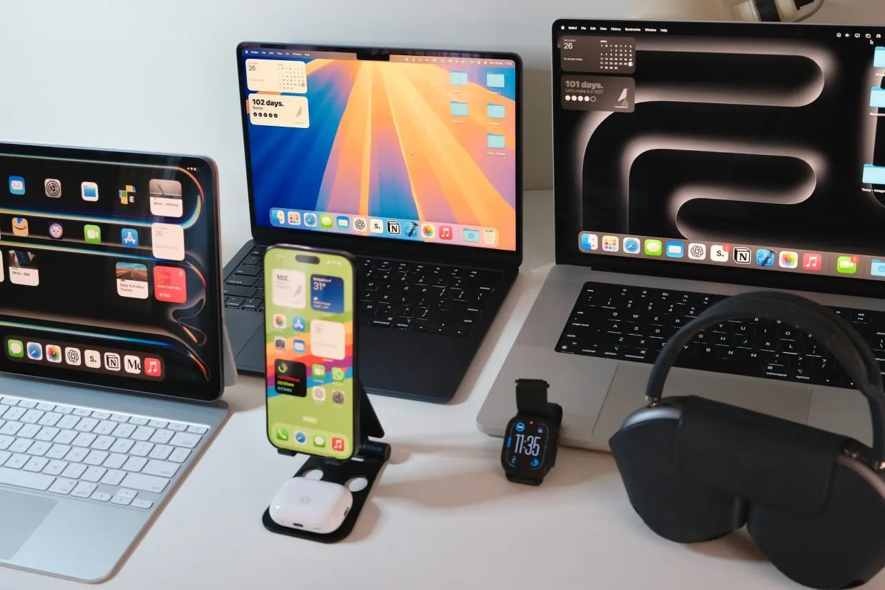 Федеральная антимонопольная служба обвинила Apple в несоблюдении требования установить российские сервисы MAX и RuStore на устройствах iOS; возможен штраф.
