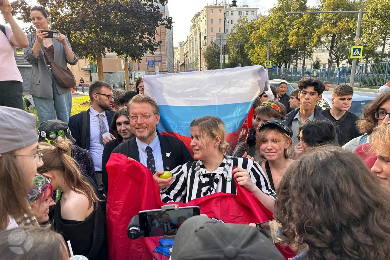 Иск в региональный суд о снятии регистрации списка, слушание назначено на 28 августа; представители партии заявляют об отсутствии текста искового заявления.