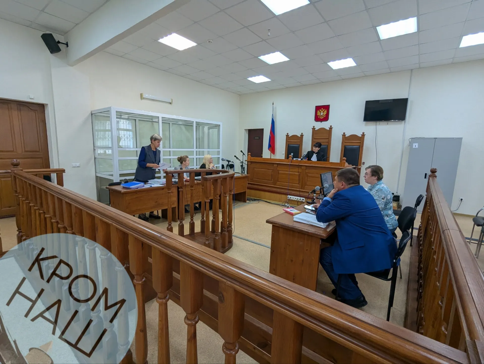 Слушание по уголовному делу бывшего ректора ПсковГУ продолжилось; свидетельница рассказала о премиях и передаче денег через знакомых.
