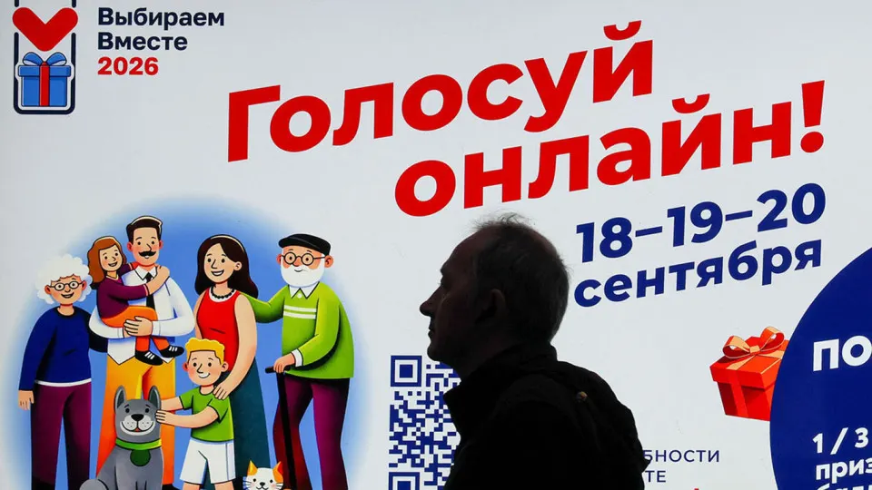 В первый день выборов госслужащие обязаны убеждать граждан в честности голосования через посты в соцсетях, под gloves на региональных лекциях, а также призывать людей делиться опытом и поддерживать участие.