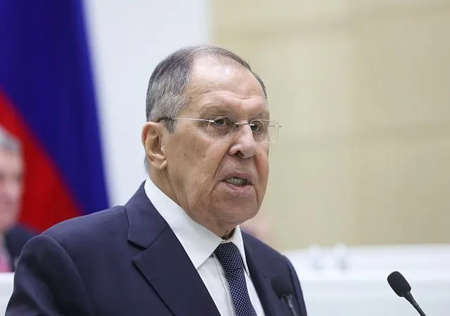 Лавров заявил, что обвинения в адрес РФ по инциденту с беспилотником в Лейпциге и закрытие дипломатических миссий демонстрируют незавершённые уроки истории и эскалацию напряжённости.
