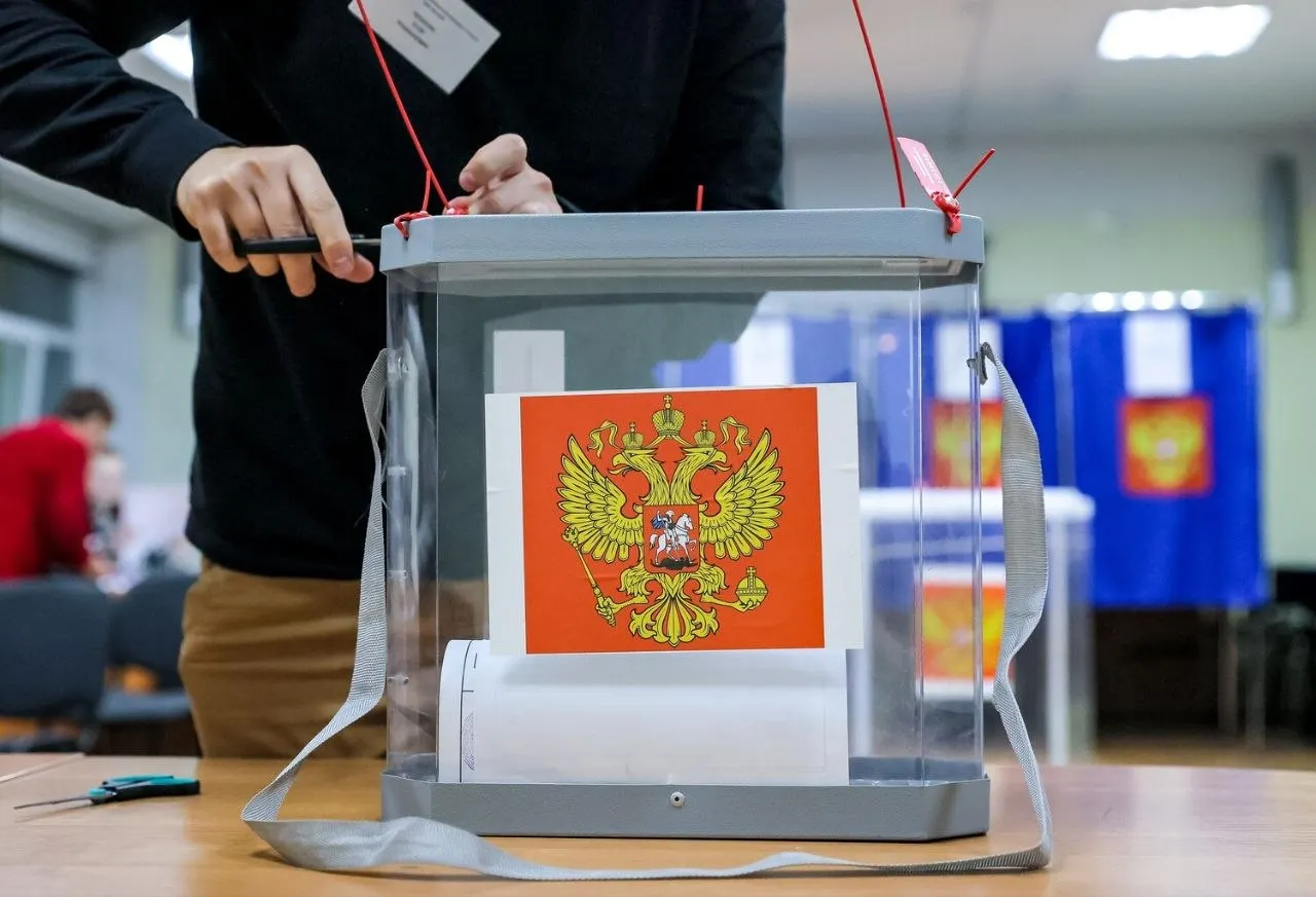 По данным экзит-пола лидирует партия «Единая Россия» с 53,5% голосов; далее следуют КПРФ (14,5%), ЛДПР (10,1%), «Новые люди» (8,4%), «Справедливая Россия» (6,0%), Партия пенсионеров (2,8%), испорченные бюллетени (1,5%); 37% опрошенных воздержались. Результаты могут поменяться по мере публикации официальных данных.