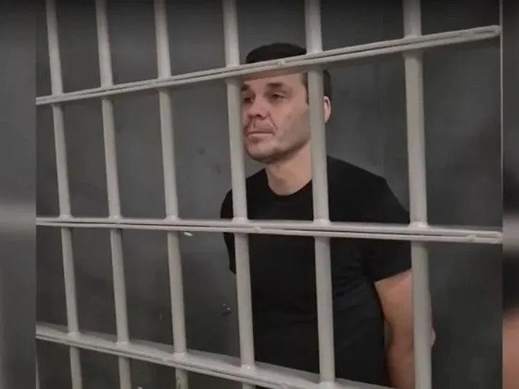 Гражданин России со шведским гражданством приговорён к 14 годам колонии строгого режима по делу о госизмене; дело затрагивает денежные переводы и эпизоды, связанные с госбезопасностью.