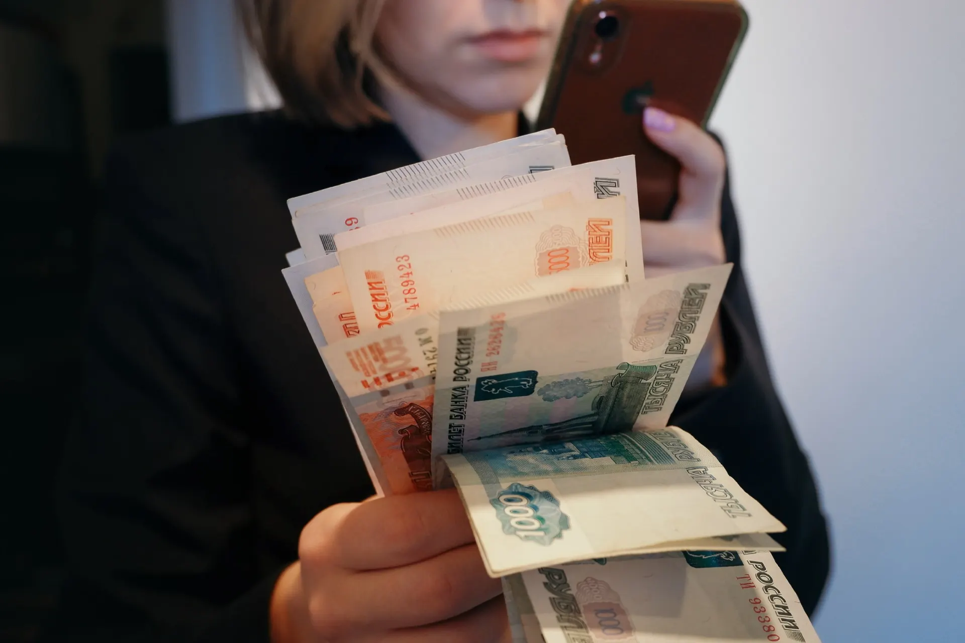 Разбираем, почему рост экономики замедляется: ставка ЦБ не главный фактор, а совокупность структурных проблем и регуляторных барьеров.