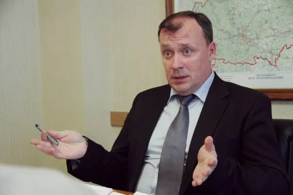 Городская дума приняла досрочное прекращение полномочий мэра Алексея Орлова; обсуждается его переход в Законодательное Собрание и перспективы переезда в Москву.