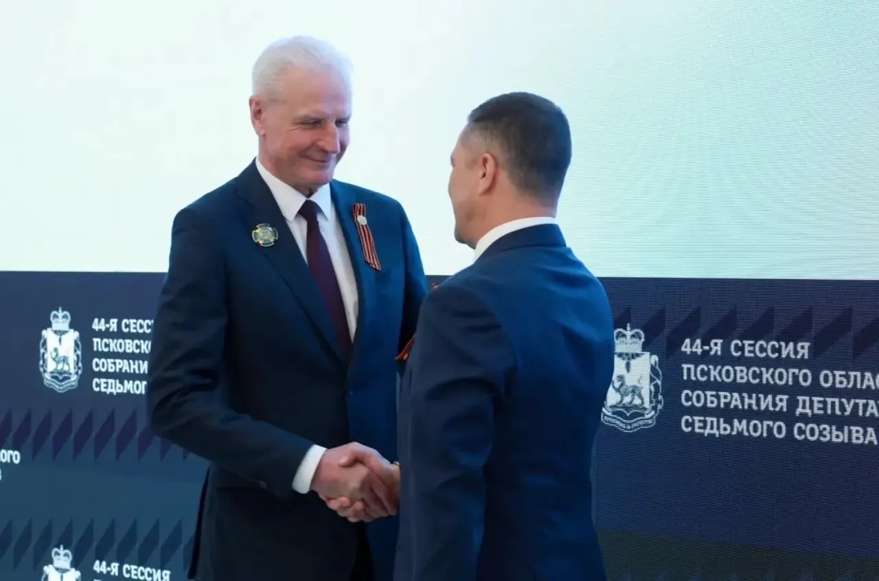 Бывший председатель областного парламента Александр Котов займёт должность уполномоченного по взаимодействию с парламентом региона, курируя контакты губернатора с Заксобранием и комитетами.